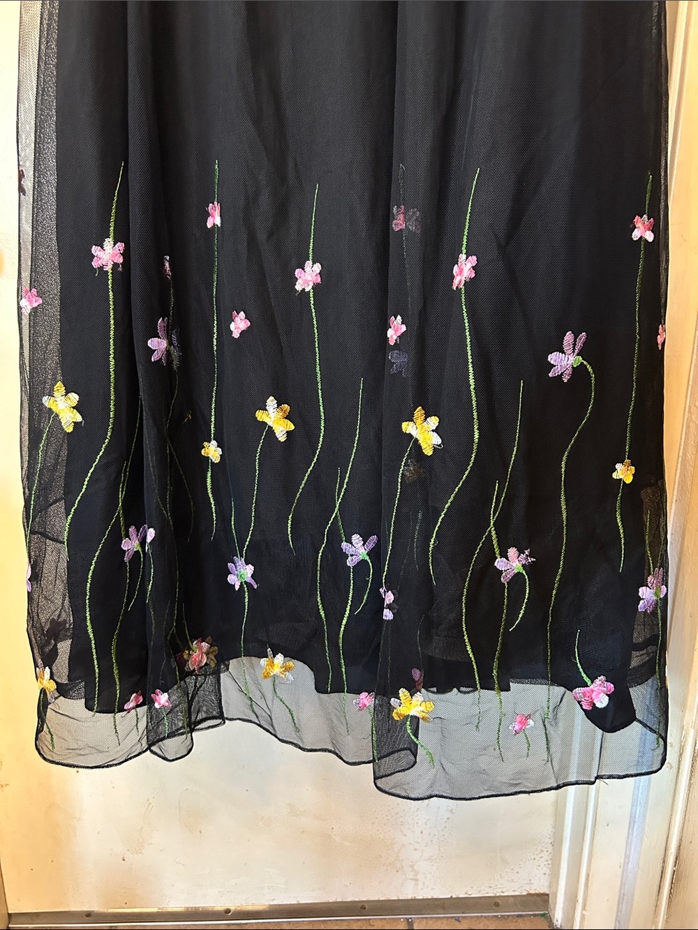 Chetta B Vintage Black Maxi Skirt with Pastel Floral Embroidery size 2 - Picture 8 of 10
